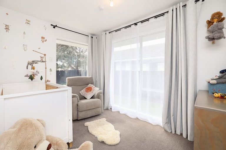 Photo of property in 82 Pacific Road, North New Brighton, Christchurch, 8083