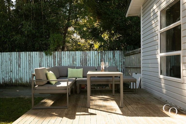 Photo of property in 8 Tomoana Road, Mahora, Hastings, 4120