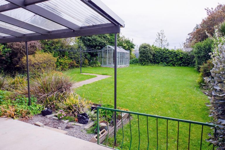 Photo of property in 22 Awamoa Road, Holmes Hill, Oamaru, 9401