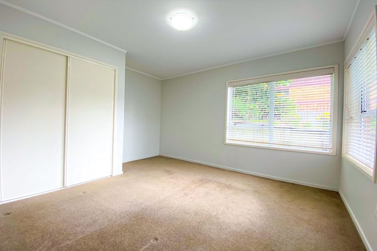 Photo of property in 4 Sailfish Drive, West Harbour, Auckland, 0618