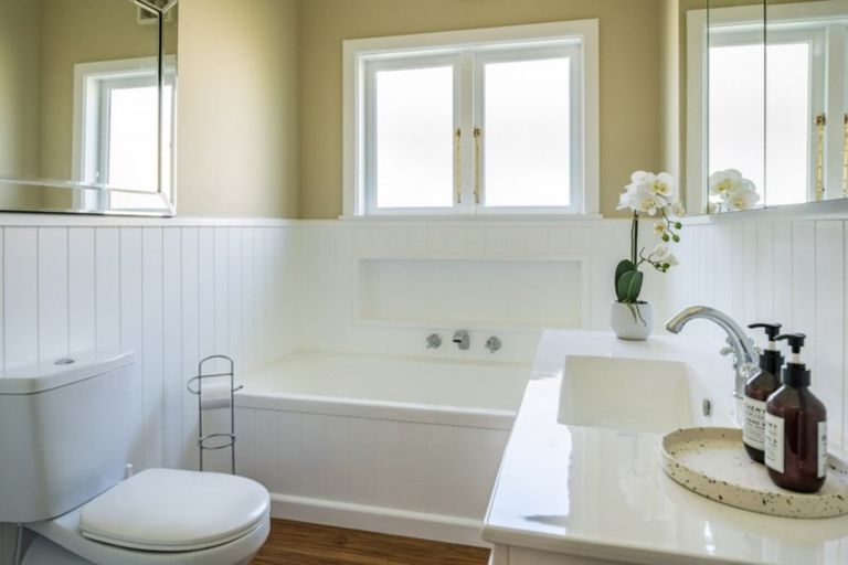 Photo of property in 33 Ropata Crescent, Boulcott, Lower Hutt, 5010