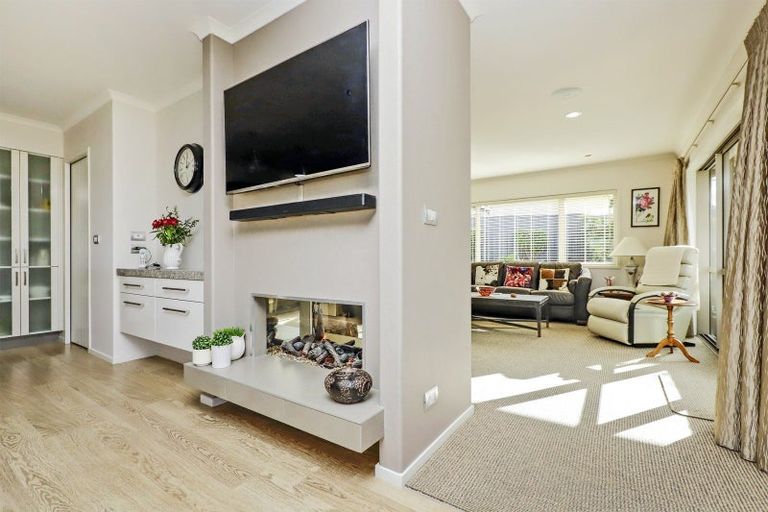 Photo of property in 3 Flers Place, Taradale, Napier, 4112