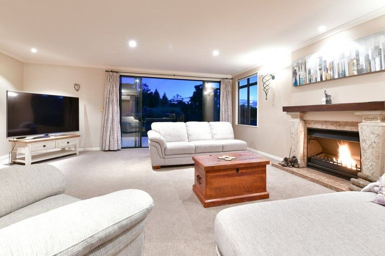 Photo of property in 39 Regency Park Drive, Gulf Harbour, Whangaparaoa, 0930