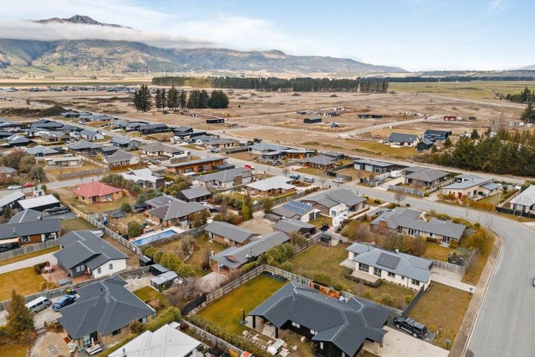 Photo of property in 25 Little Maude Drive, Lake Hawea, Wanaka, 9382