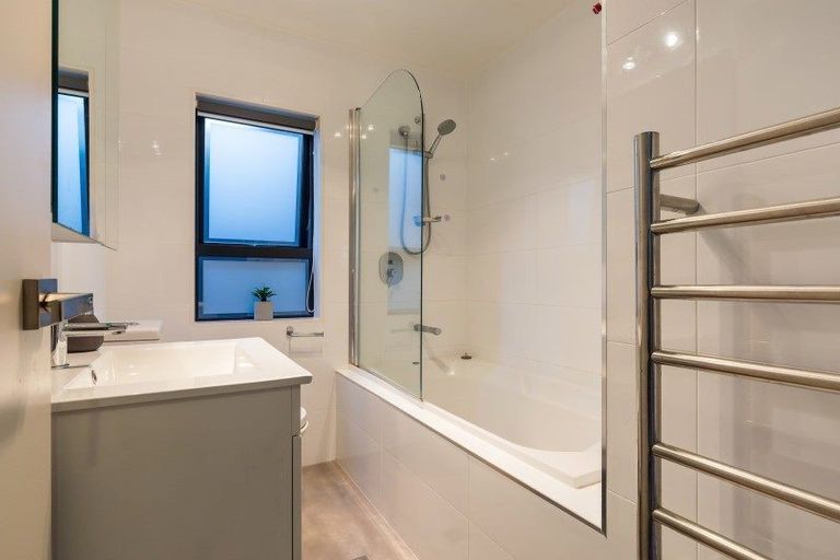 Photo of property in 58 Makamaka Lane, Albany Heights, Auckland, 0632