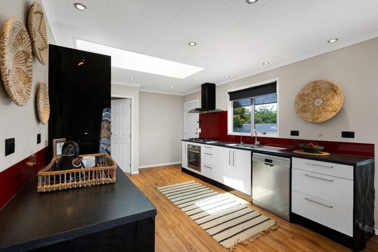 Photo of property in 147 Govett Avenue, Frankleigh Park, New Plymouth, 4310