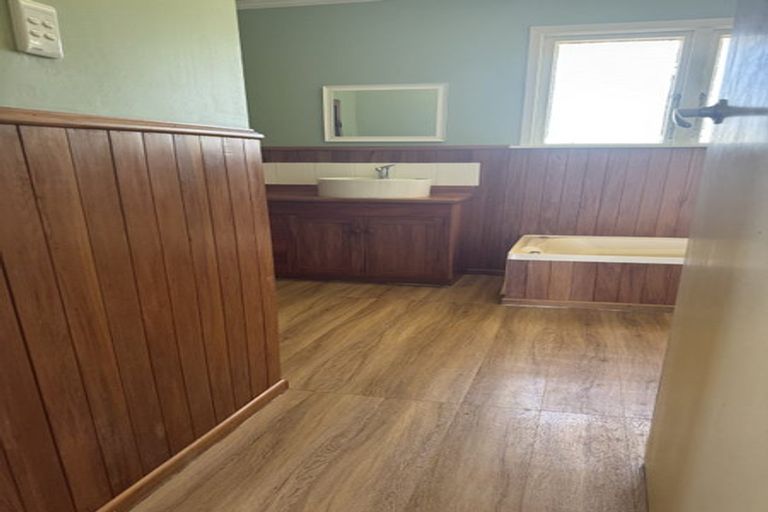 Photo of property in 95 Balaclava Street, Wyndham, 9831