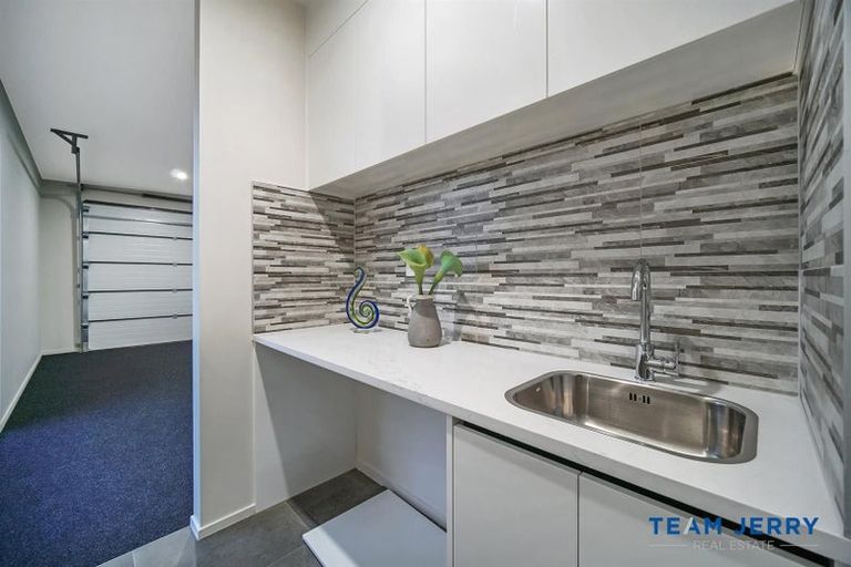 Photo of property in 83 Clarks Beach Road, Clarks Beach, 2122