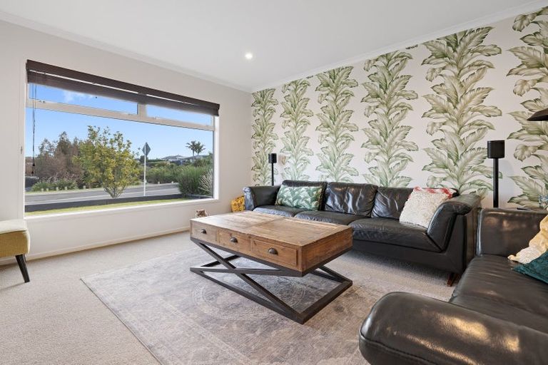 Photo of property in 9 Lakeview Quay, Pyes Pa, Tauranga, 3112