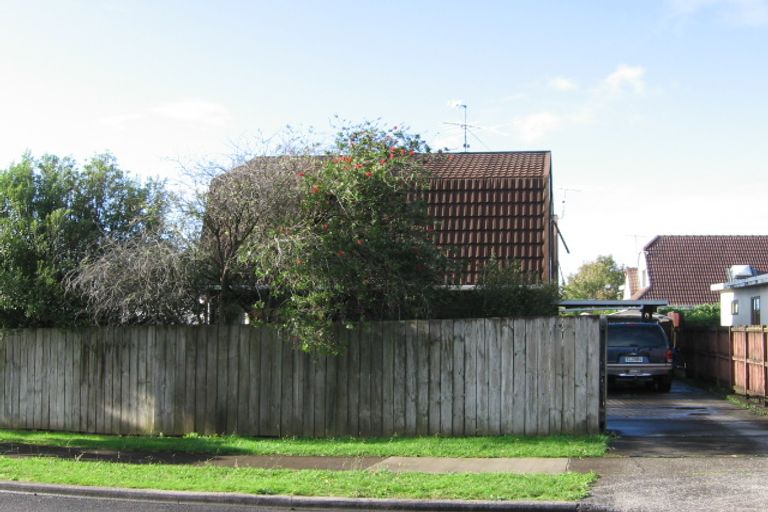Photo of property in 1/15 Galloway Crescent, Farm Cove, Auckland, 2012