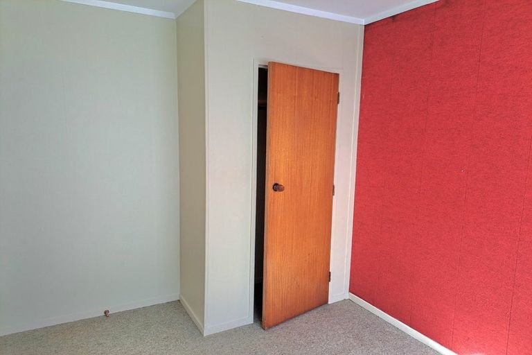 Photo of property in 23a Manor Drive, Stokes Valley, Lower Hutt, 5019