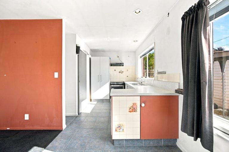 Photo of property in 84a Mackworth Street, Woolston, Christchurch, 8062