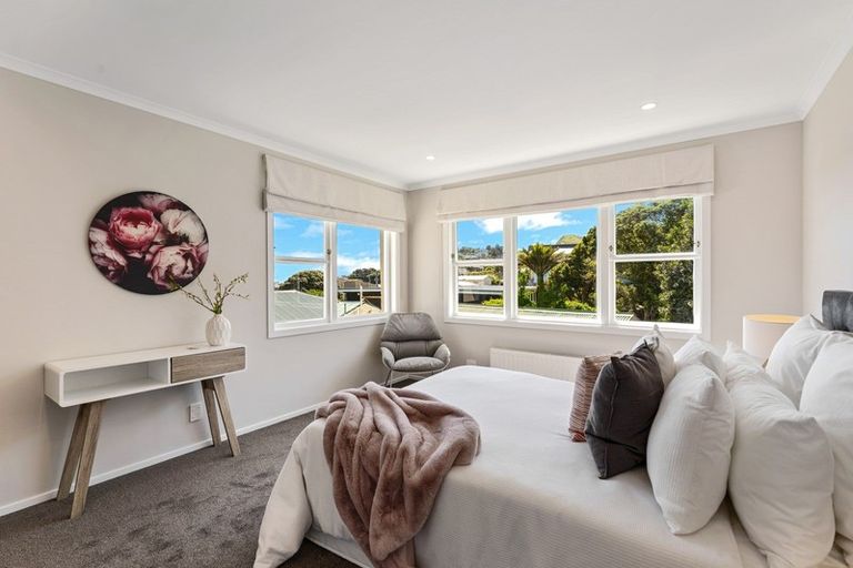 Photo of property in 2 Whanake Street, Titahi Bay, Porirua, 5022