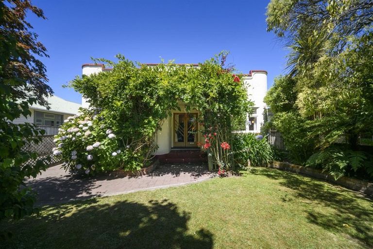 Photo of property in 444 College Street, Hokowhitu, Palmerston North, 4410