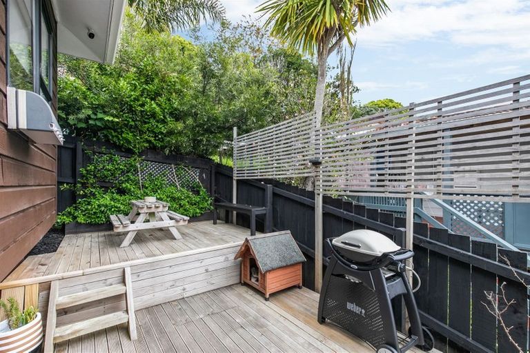 Photo of property in 1/111 Spinella Drive, Bayview, Auckland, 0629