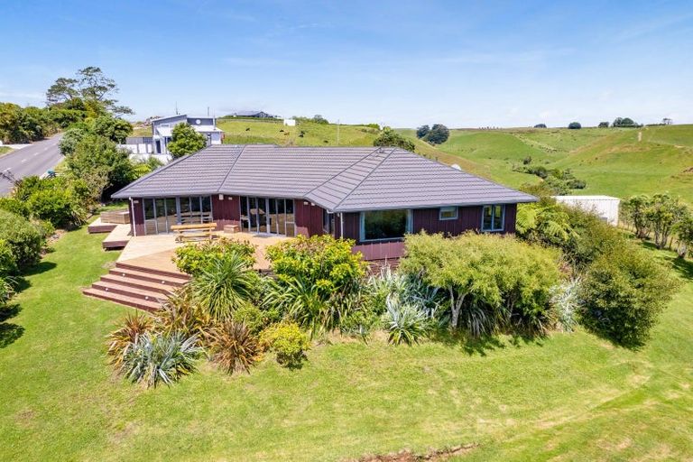 Photo of property in 790 Otaraoa Road, Tikorangi, Waitara, 4383