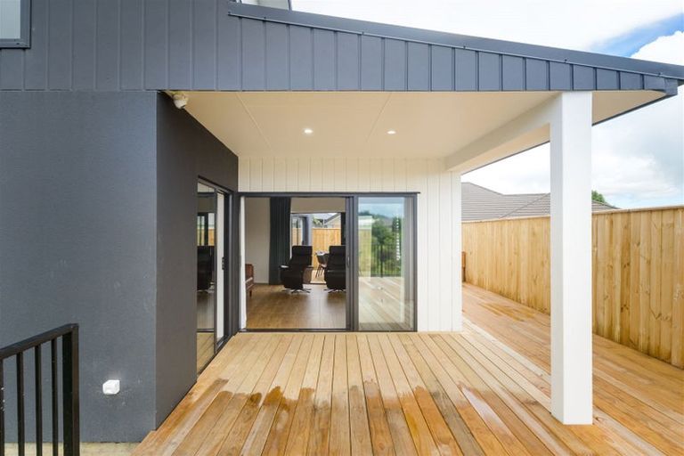 Photo of property in 18 Silkwood Place, Fitzherbert, Palmerston North, 4410