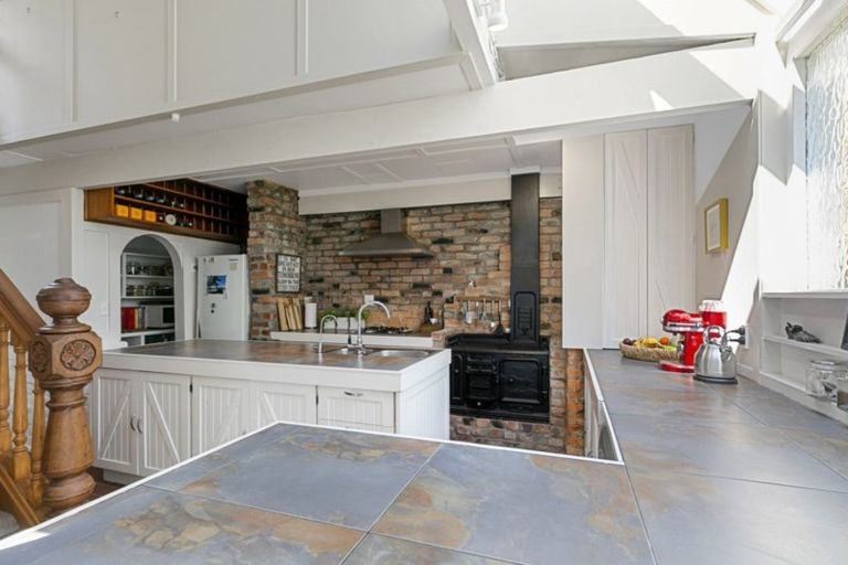 Photo of property in 105 Karori Road, Karori, Wellington, 6012