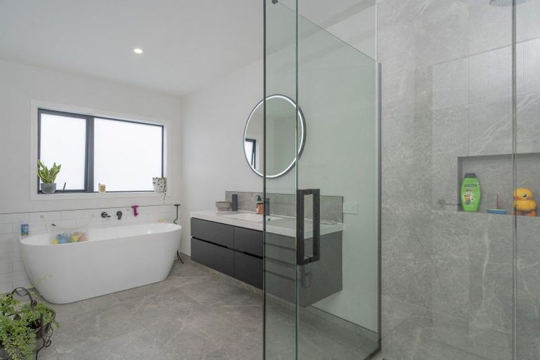 Photo of property in 4 Ngaroma Crescent, Whitianga, 3510