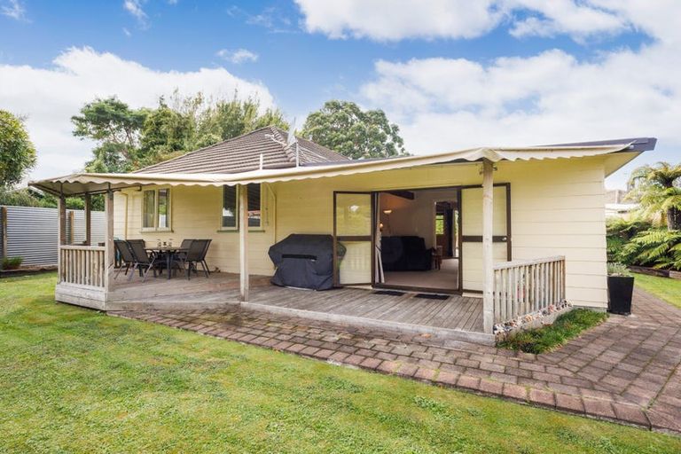 Photo of property in 17 Tilbury Avenue, Hokowhitu, Palmerston North, 4410