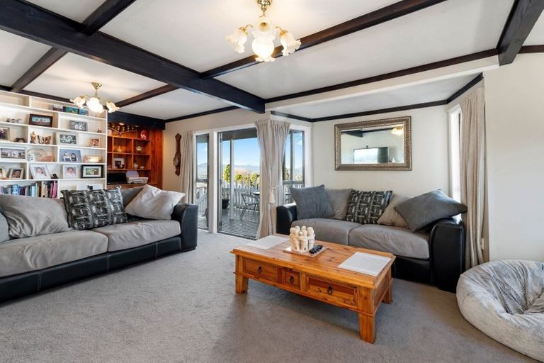 Photo of property in 17 Mountain Road, Western Heights, Rotorua, 3015