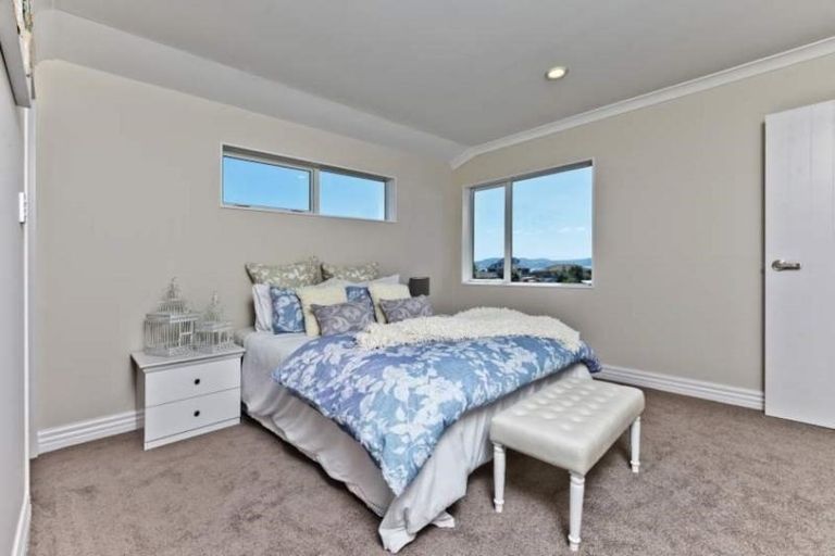 Photo of property in 188 Whangaparaoa Road, Red Beach, 0932