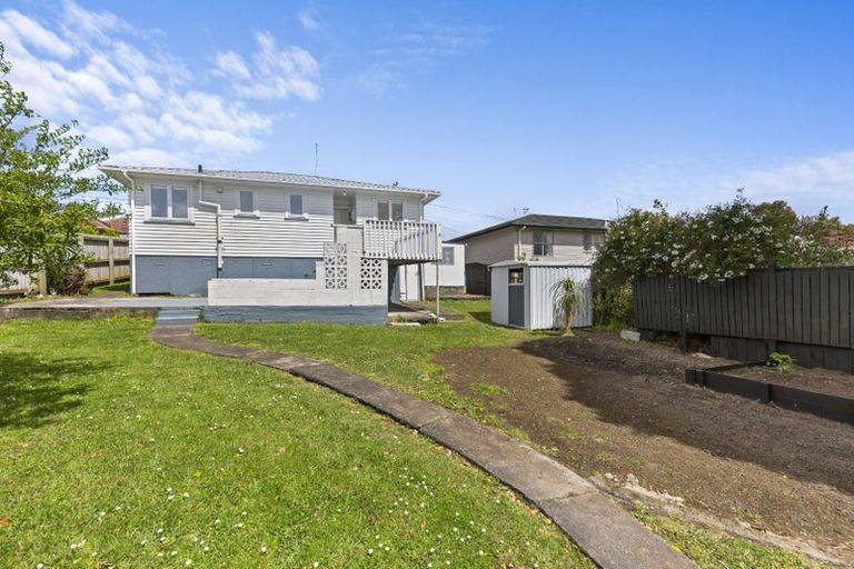 Photo of property in 5 Blease Street, New Lynn, Auckland, 0600