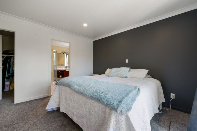 Photo of property in 25 Somerton Drive, Huntington, Hamilton, 3210