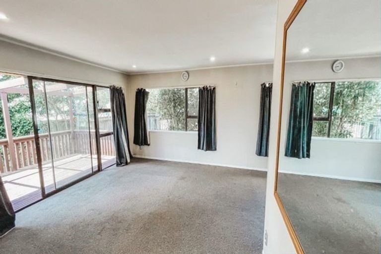 Photo of property in 2/47 Charntay Avenue, Clover Park, Auckland, 2019