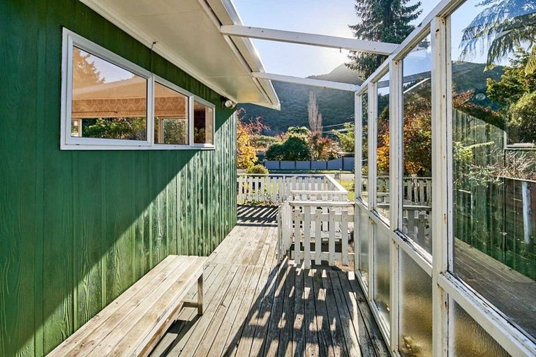 Photo of property in 7 Black Beech Street, Birchville, Upper Hutt, 5018