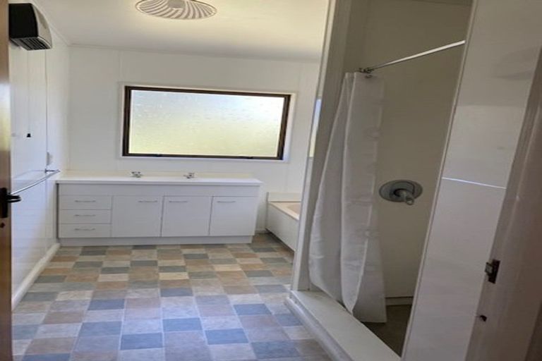 Photo of property in 6 Bankview Place, Amberley, 7410