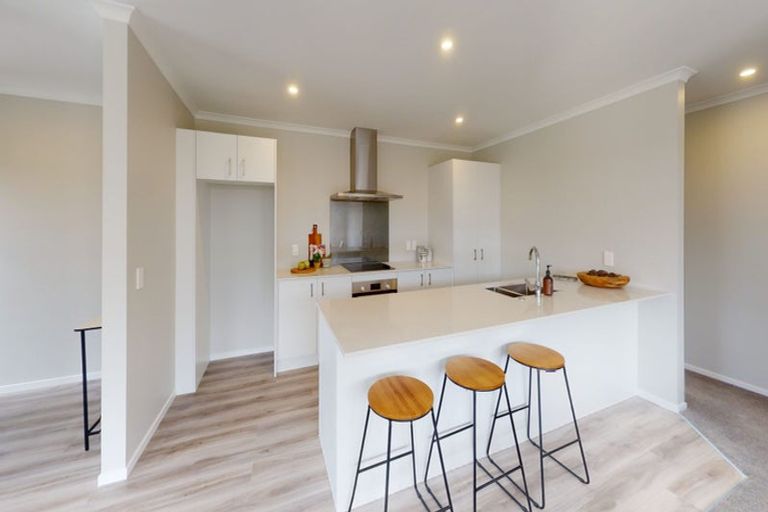 Photo of property in 8 Te Ara O Roimata, Wainuiomata, Lower Hutt, 5014