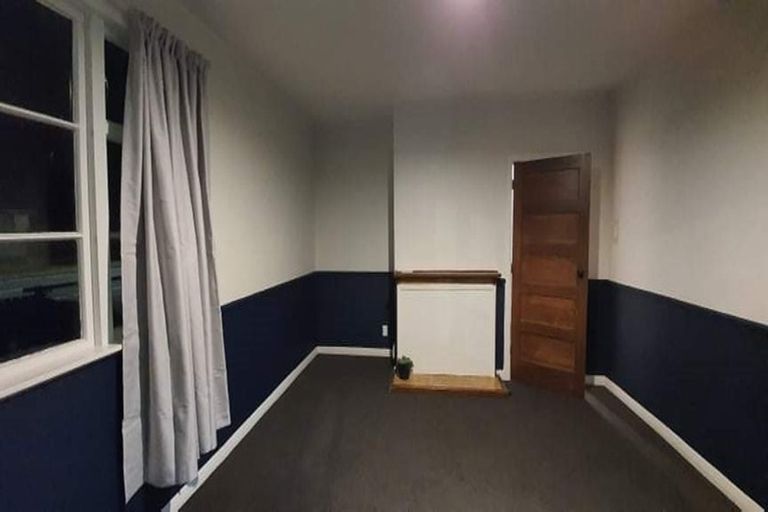 Photo of property in 106 Moorefield Road, Johnsonville, Wellington, 6037