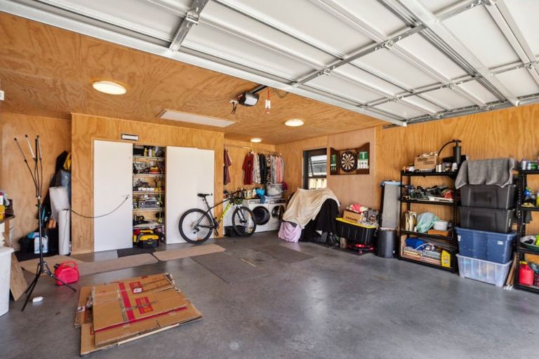 Photo of property in 39 Howden Drive, Jacks Point, 9371