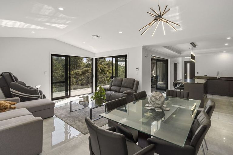 Photo of property in 52 Scott Road, Stanmore Bay, Whangaparaoa, 0932