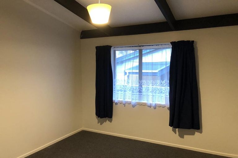 Photo of property in 105 Poplar Grove, Whalers Gate, New Plymouth, 4310