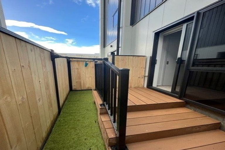 Photo of property in 2/41 Collingwood Street, Waterloo, Lower Hutt, 5011