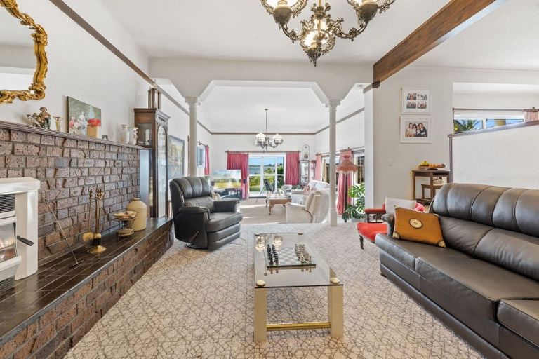 Photo of property in 43 St Annes Crescent, Wattle Downs, Auckland, 2103