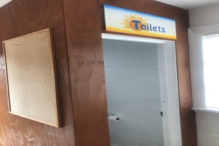 Photo of property in 216 Riccarton Road, Riccarton, Christchurch, 8041