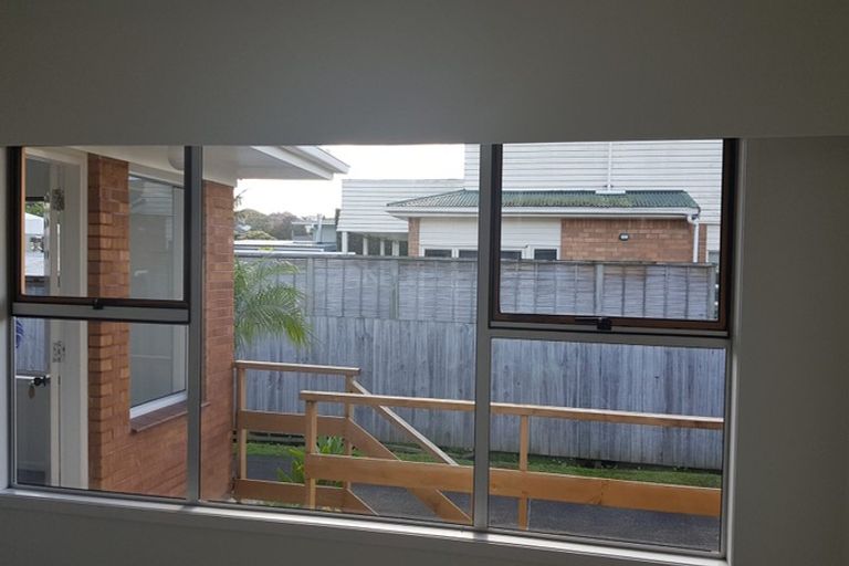 Photo of property in 2/55 Nile Road, Milford, Auckland, 0620