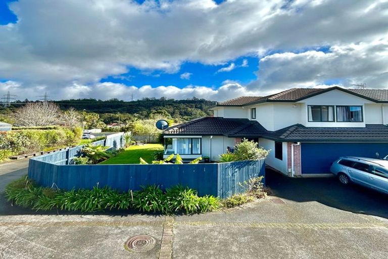 Photo of property in 8/27 Roanoke Way, Albany, Auckland, 0632