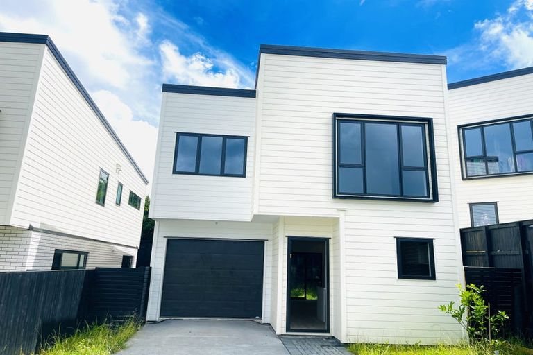 Photo of property in 15 Whiteywood Street, Westgate, 0814