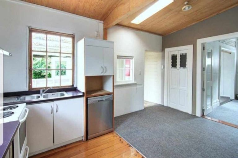 Photo of property in 51 Albert Street, Masterton, 5810
