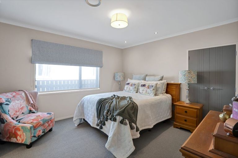 Photo of property in 59 Lismore Street, Merrilands, New Plymouth, 4312