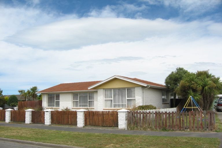 Photo of property in 2 Cob Crescent, Woolston, Christchurch, 8062