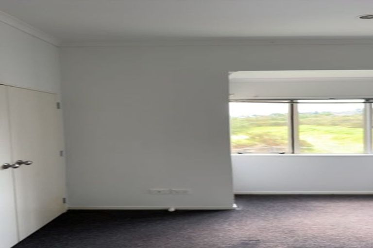 Photo of property in 20 Rosandich Drive, Sunnyvale, Auckland, 0612