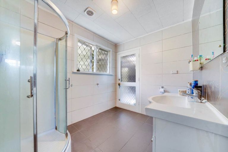 Photo of property in 54 Tiraumea Drive, Pakuranga, Auckland, 2010