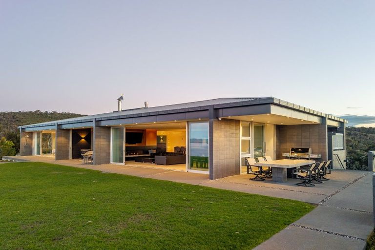 Photo of property in 136 Pukematu Lane, Russell, 0202