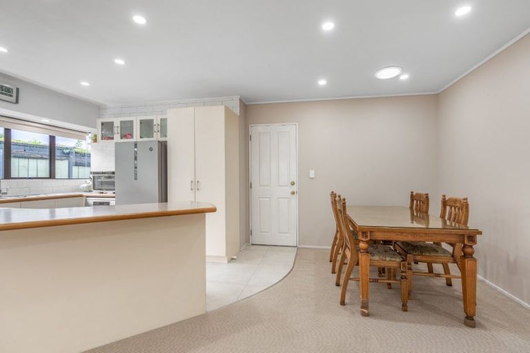 Photo of property in 2/6 Arthur Road, Hillpark, Auckland, 2102