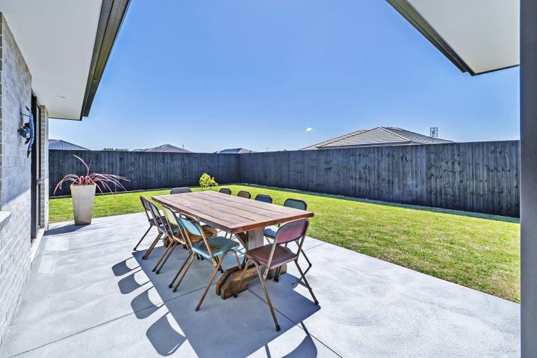 Photo of property in 9 Piwakawaka Place, Leeston, 7632